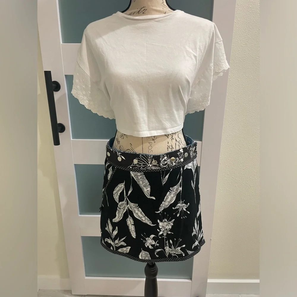 Zand Amsterdam Reversible Mini Skirt | One Size | EUC